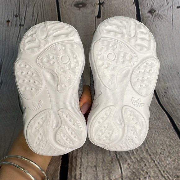 NWT Adidas Adifom SLTN EL I Grey Three Toddler Boy Shoes - Size 4K - Picture 15 of 17